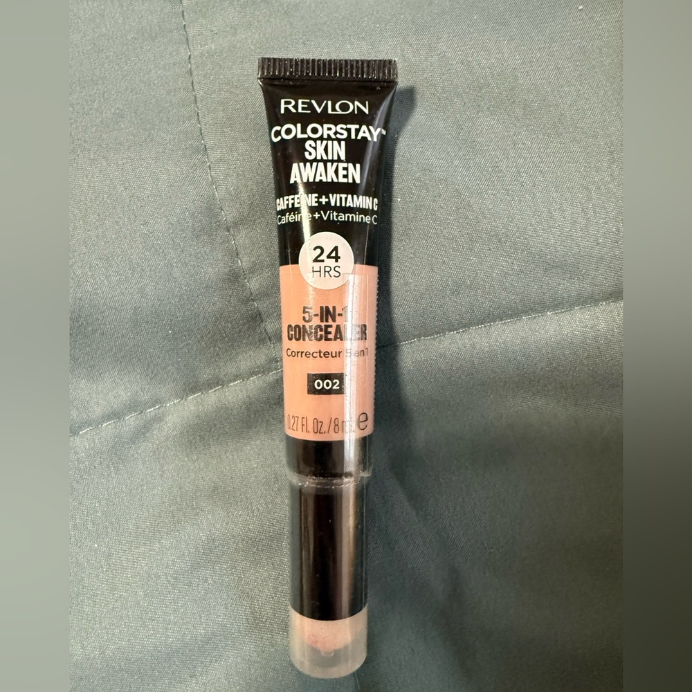 Revlon ColorStay Skin Awaken 5-in-1 Concealer - 002